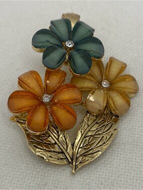 RMN Roman Pendant Glass Stones Goldtone Multicolor Flowers Magnetic Closure